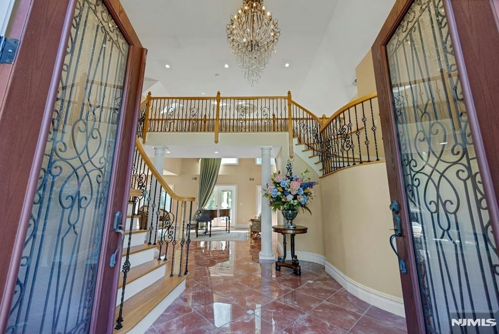 252 Mabel - Photo 3
