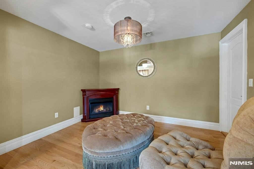 252 Mabel - Photo 31