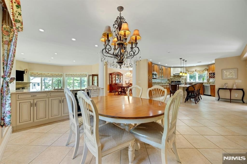 252 Mabel - Photo 15