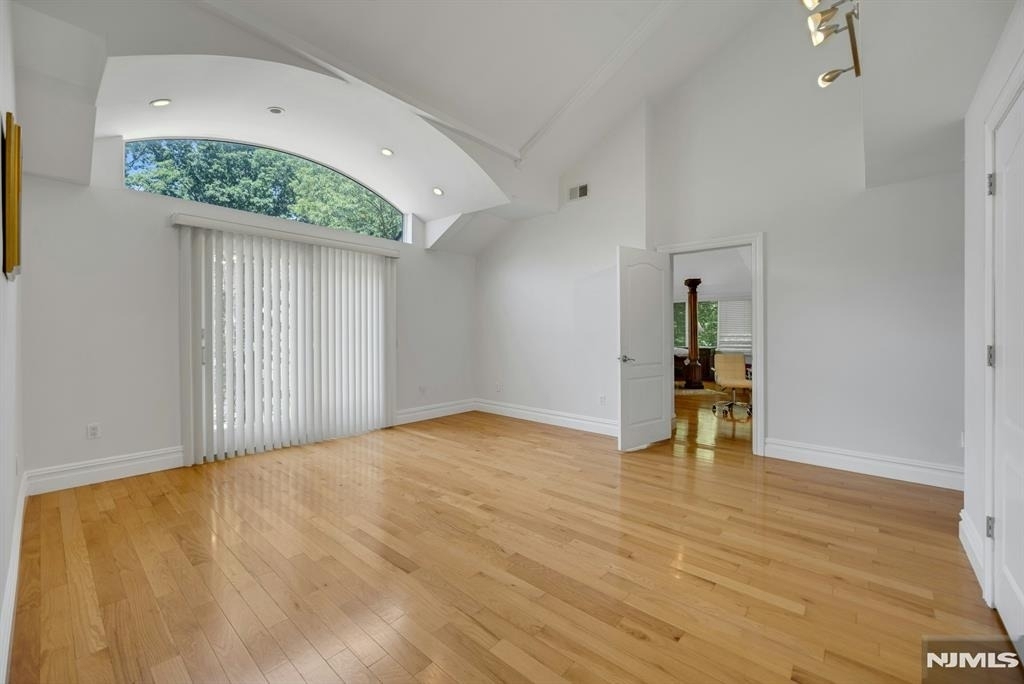 252 Mabel - Photo 33