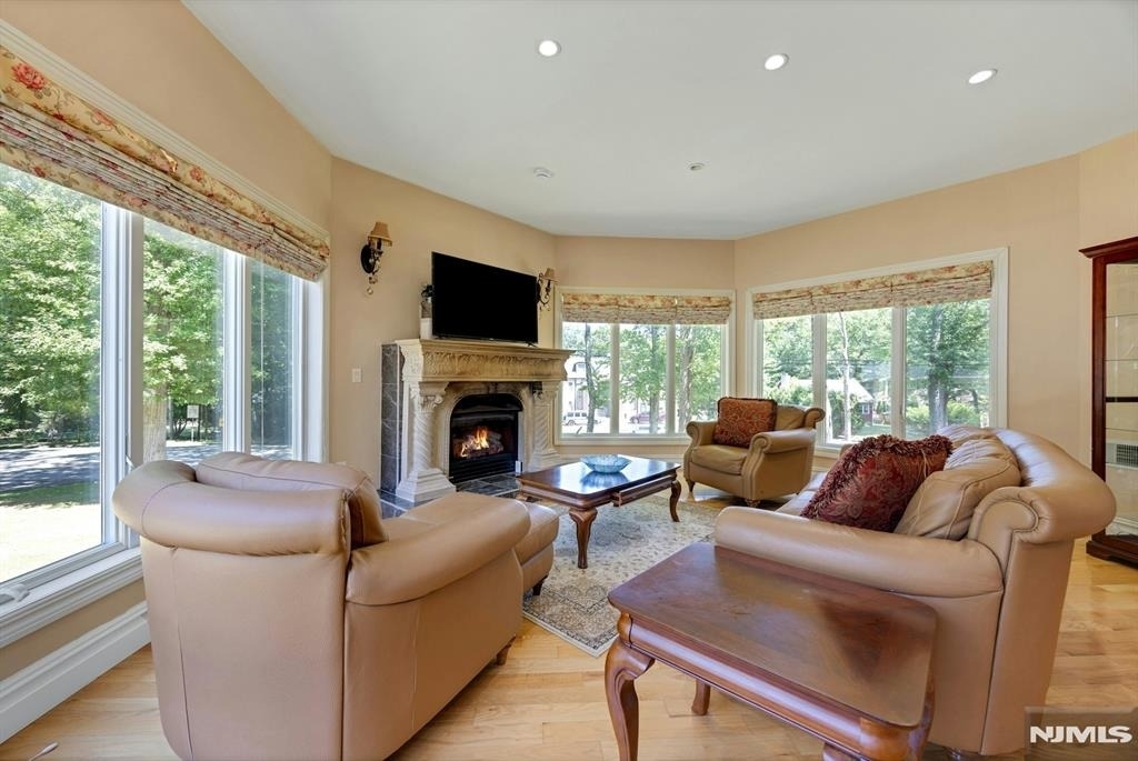252 Mabel - Photo 18