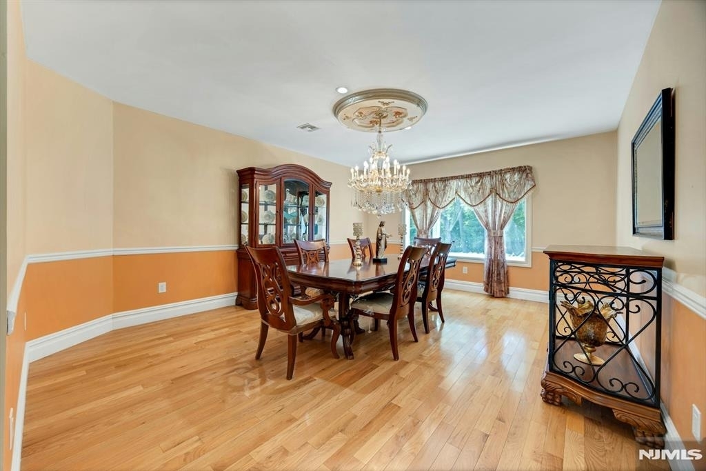 252 Mabel - Photo 11
