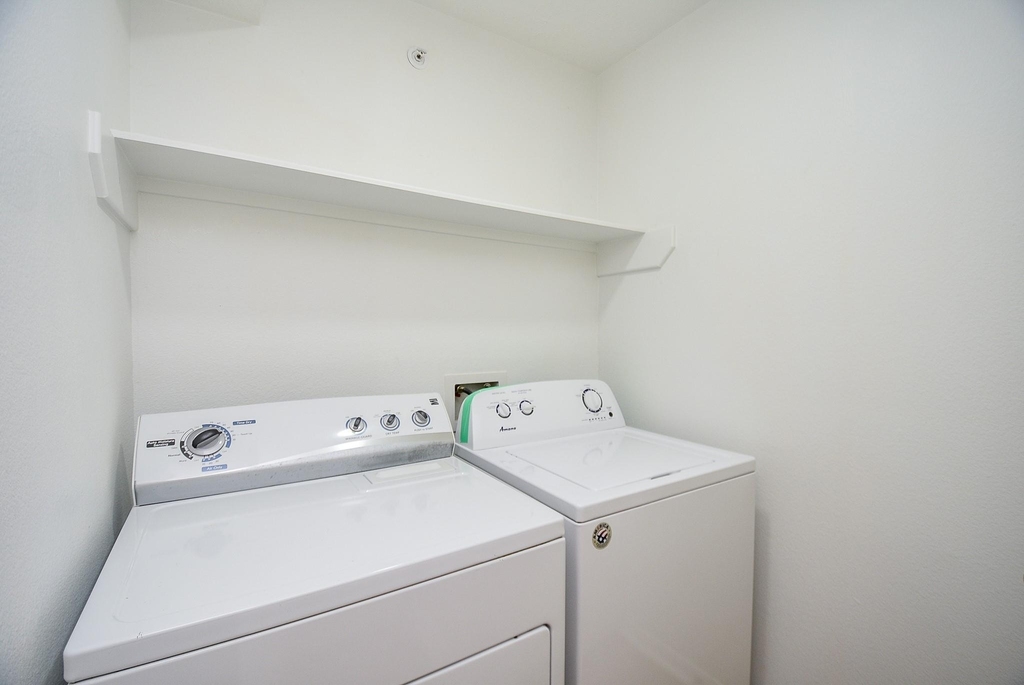 8051 Bay Branch Dr - Photo 16