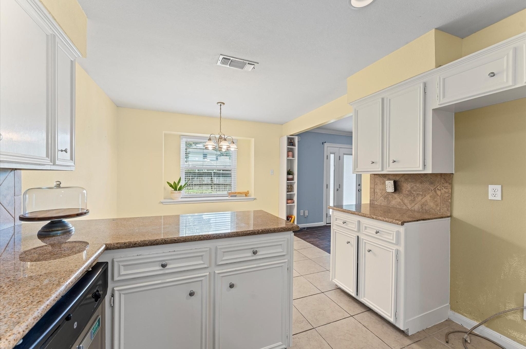 427 Whitecap Drive - Photo 3