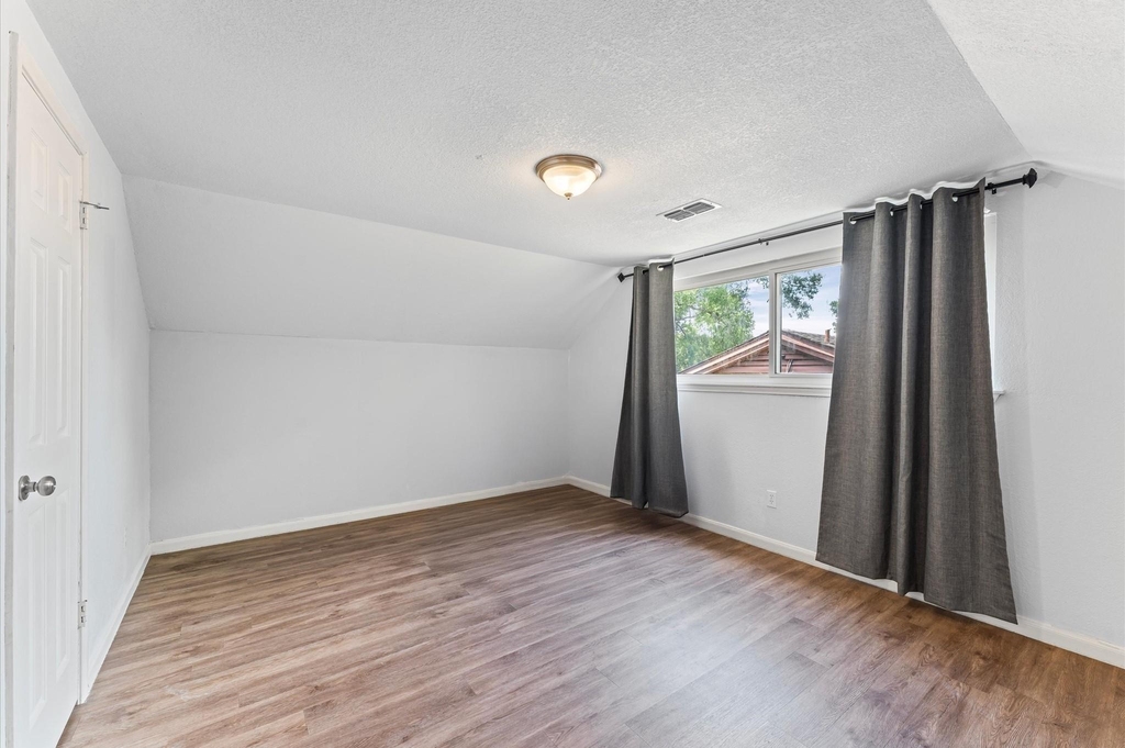 427 Whitecap Drive - Photo 17