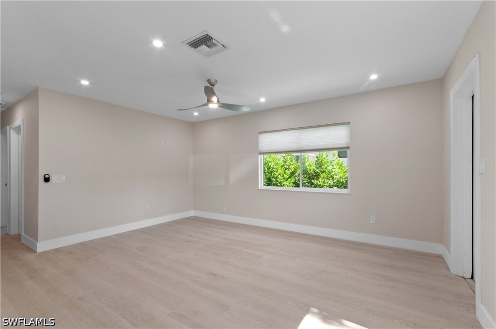 2685 Van Buren Avenue - Photo 4