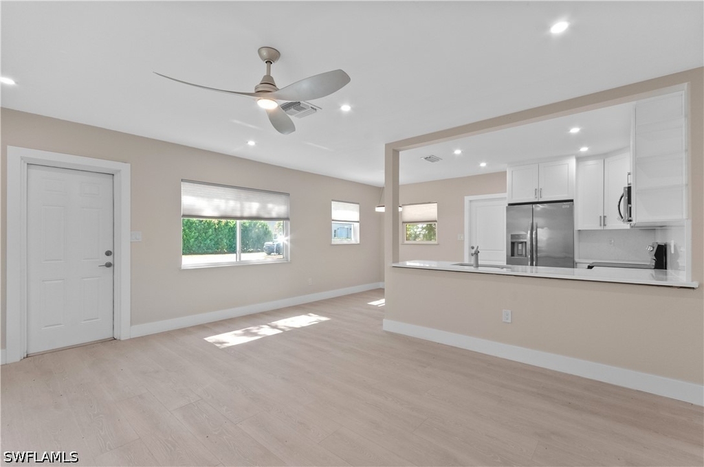 2685 Van Buren Avenue - Photo 3
