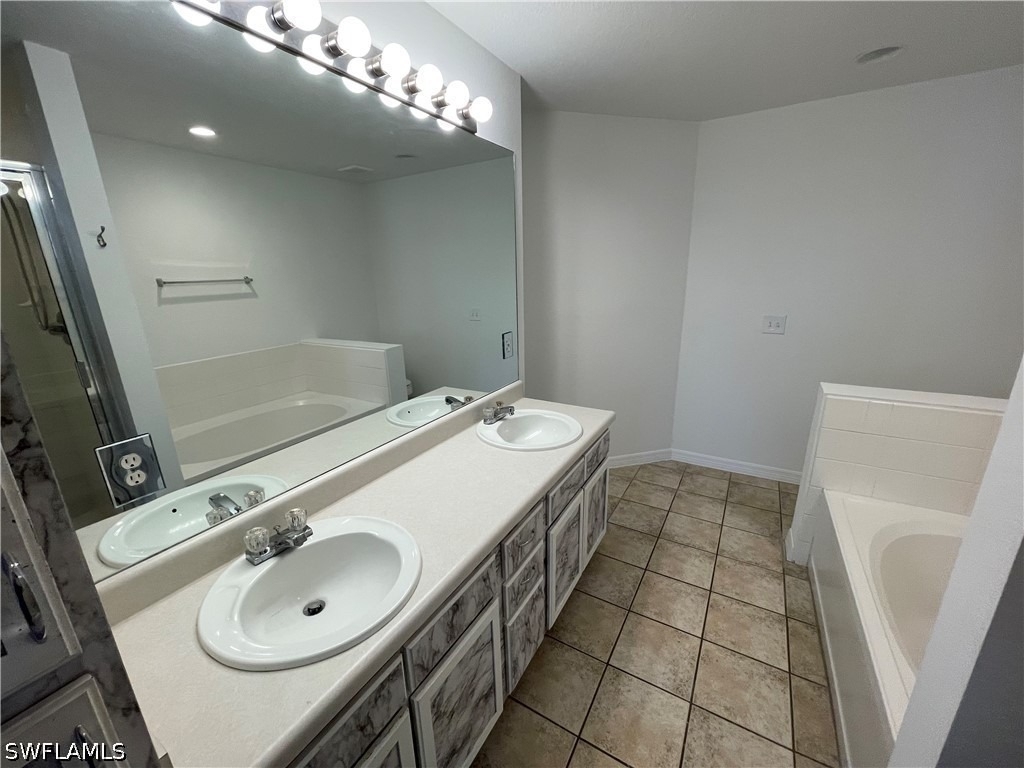 7915 Preserve Circle - Photo 13