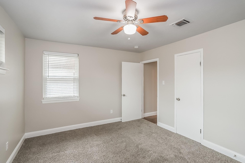 10819 Sagewind Drive - Photo 7