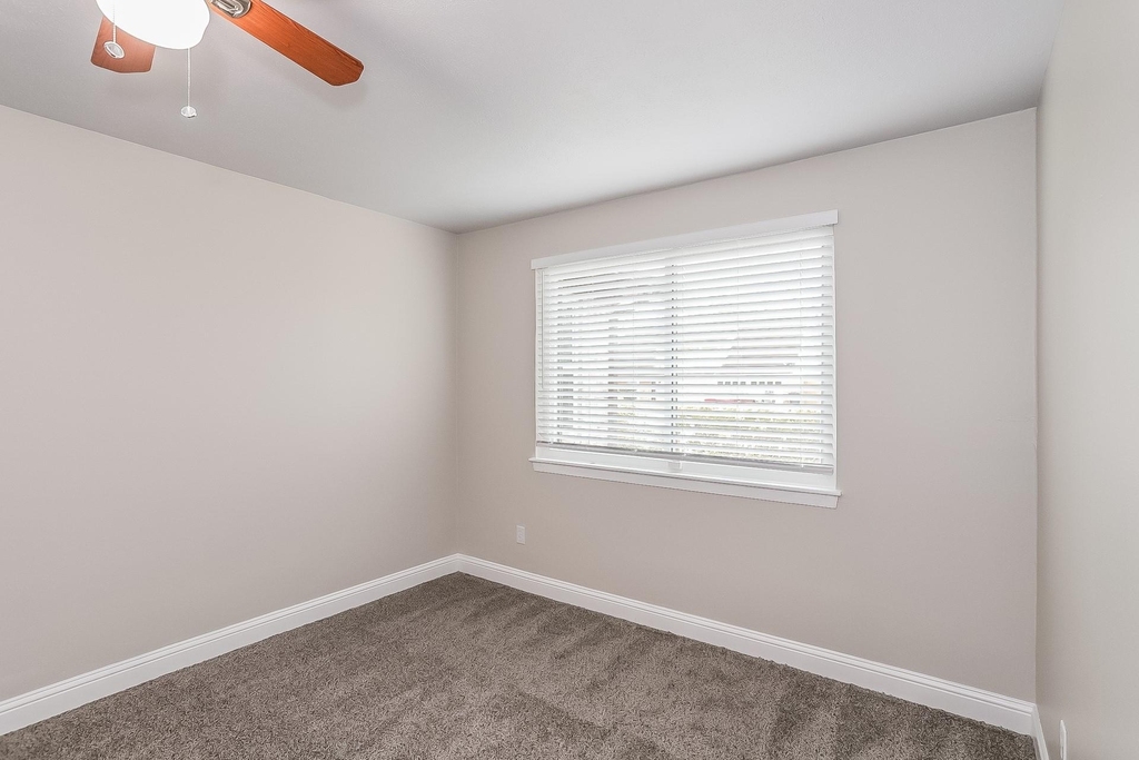 10819 Sagewind Drive - Photo 10