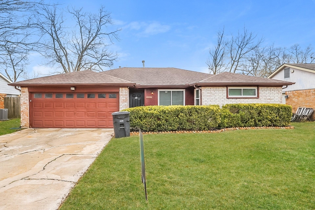 10819 Sagewind Drive - Photo 0