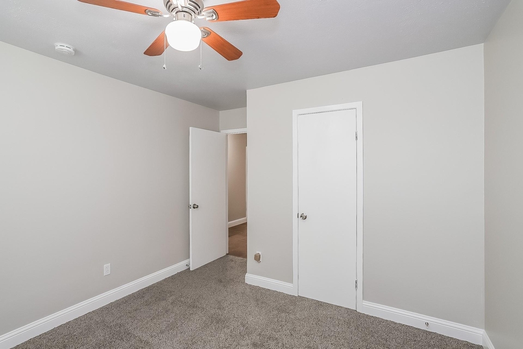10819 Sagewind Drive - Photo 9