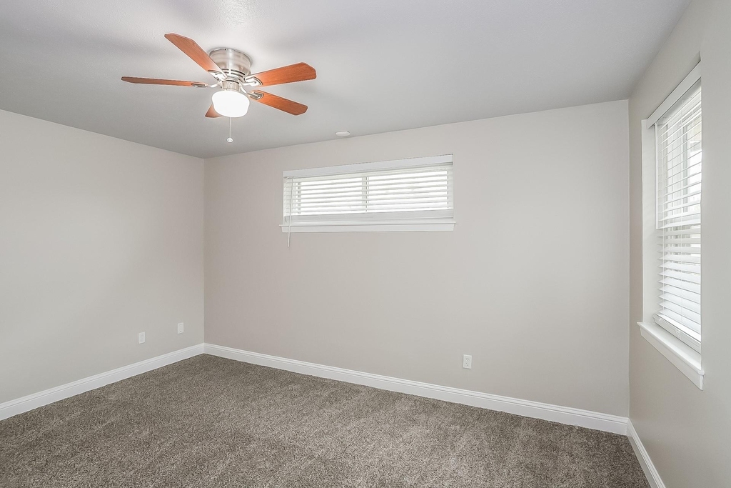 10819 Sagewind Drive - Photo 11