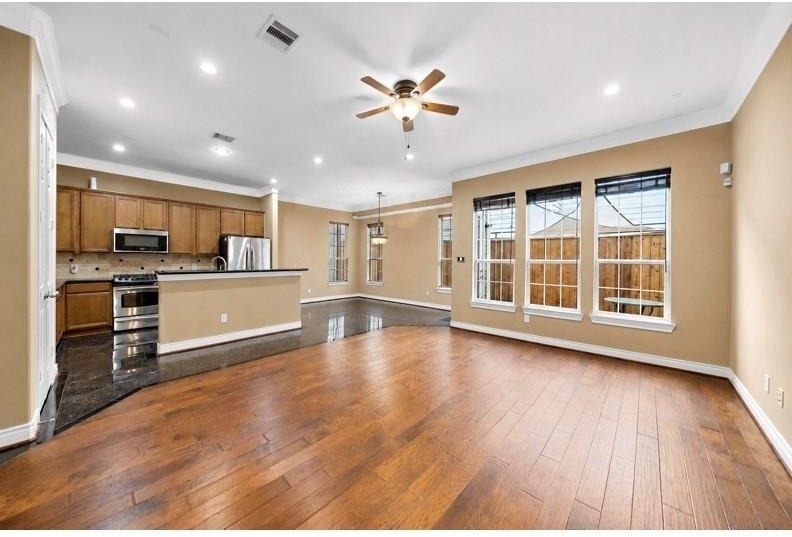 2927 Clinton Drive - Photo 4
