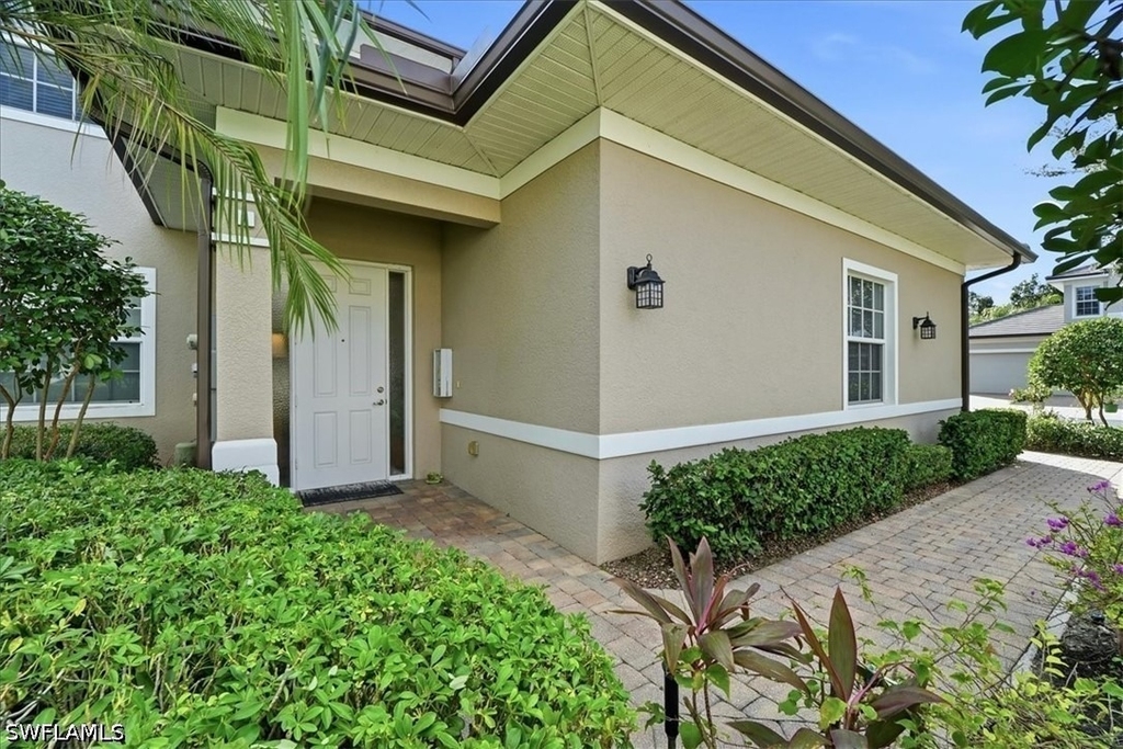 7842 Hawthorne Drive - Photo 2