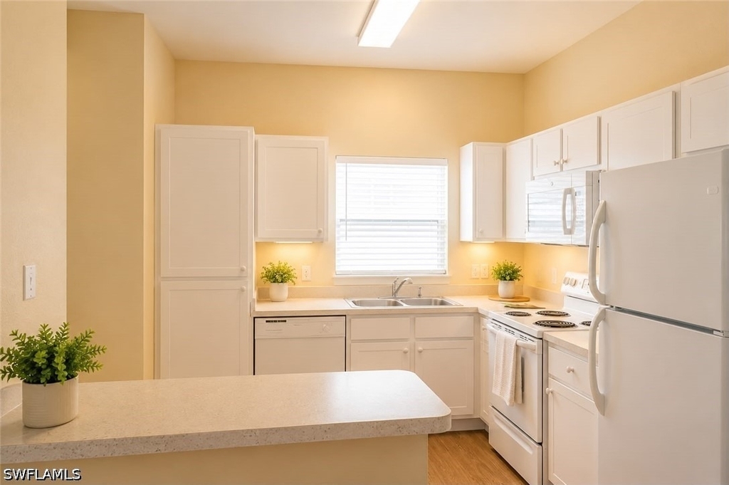 10710 San Tropez Circle - Photo 2