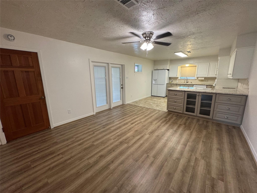 2611 Prairie Avenue - Photo 24
