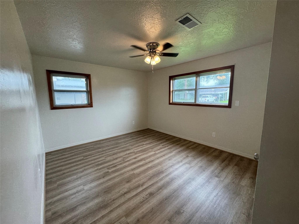 2611 Prairie Avenue - Photo 16