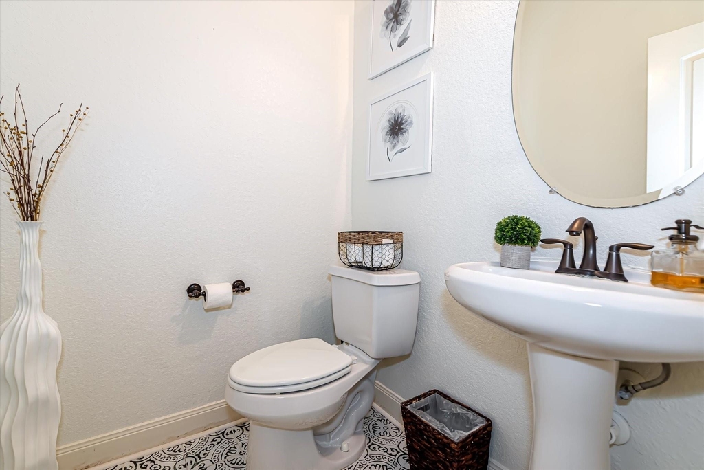 6 Camplight Court - Photo 16