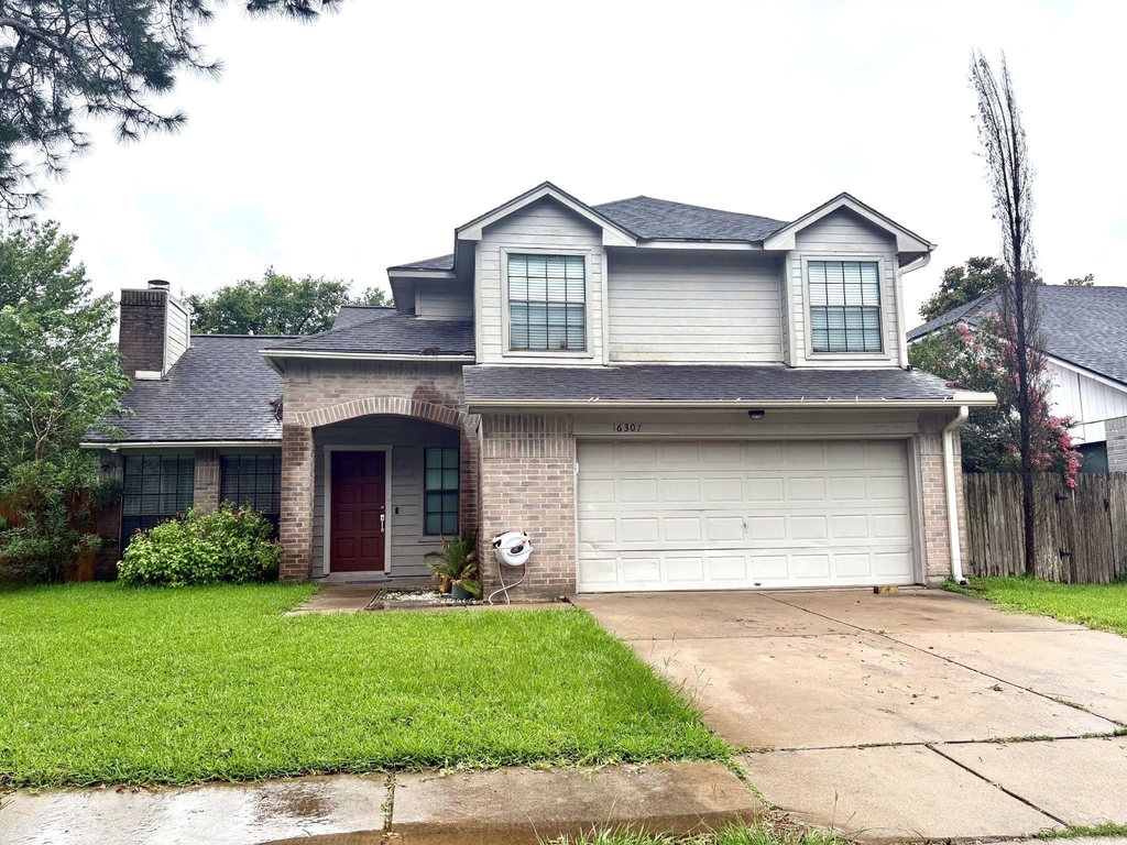 16307 Leamington Lane - Photo 0