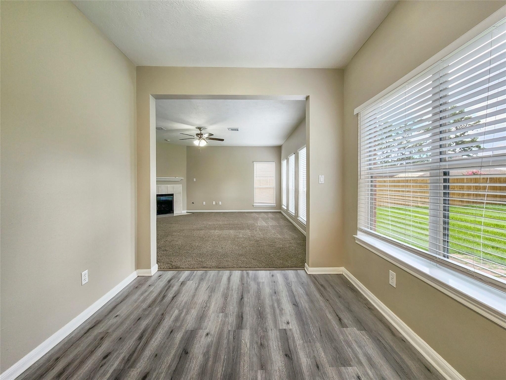 11906 Cottonwood Lane - Photo 4