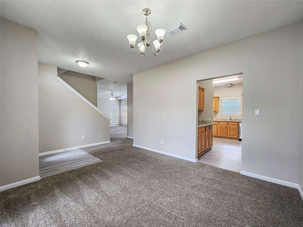 11906 Cottonwood Lane - Photo 3
