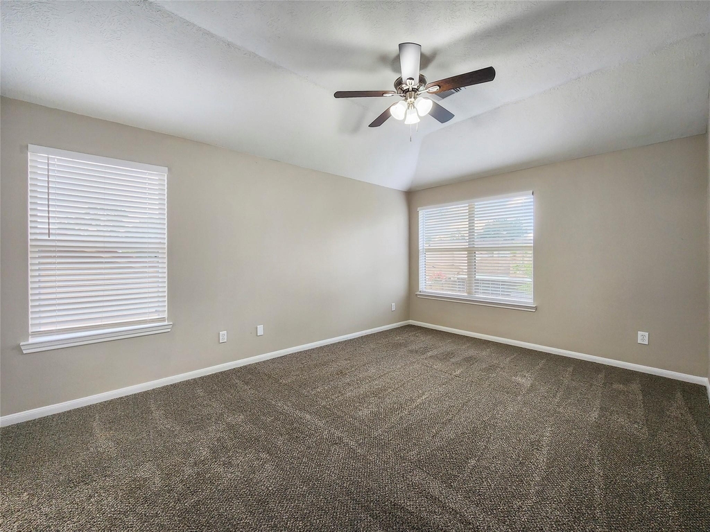 11906 Cottonwood Lane - Photo 8