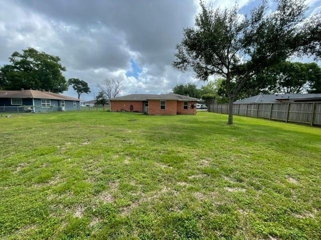 1805 Wycliffe Drive - Photo 18