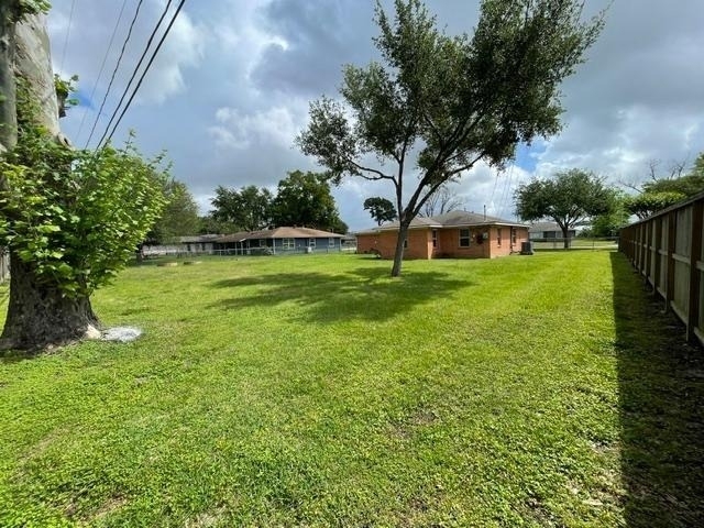 1805 Wycliffe Drive - Photo 19