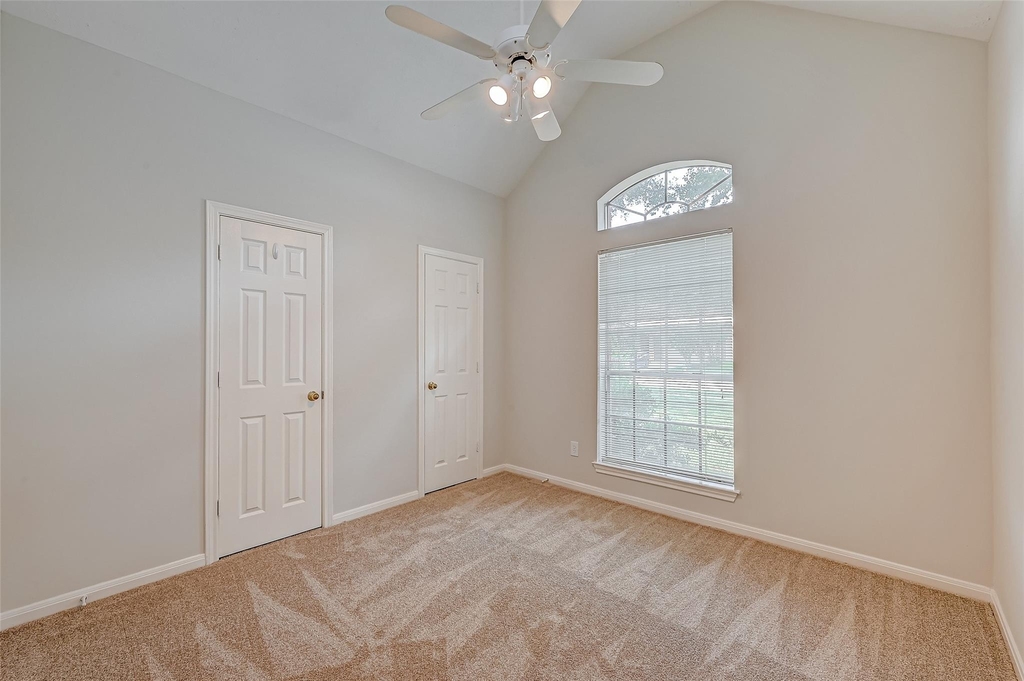 4126 Surreydon Drive - Photo 19