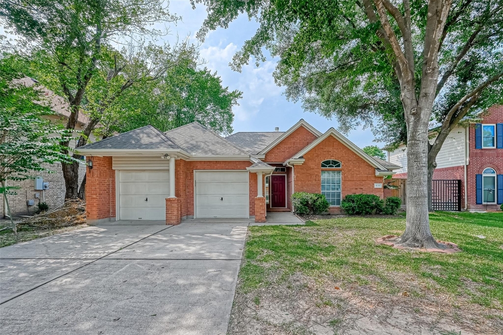 4126 Surreydon Drive - Photo 0
