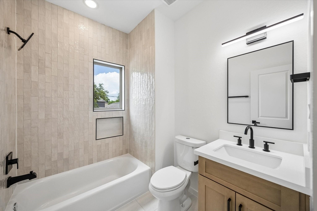 8129 Safebuy Street - Photo 6