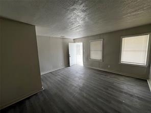 5401 Doolittle Boulevard - Photo 2