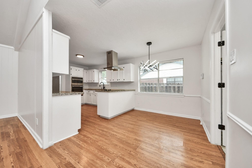 1319 Forsythe Lane - Photo 8