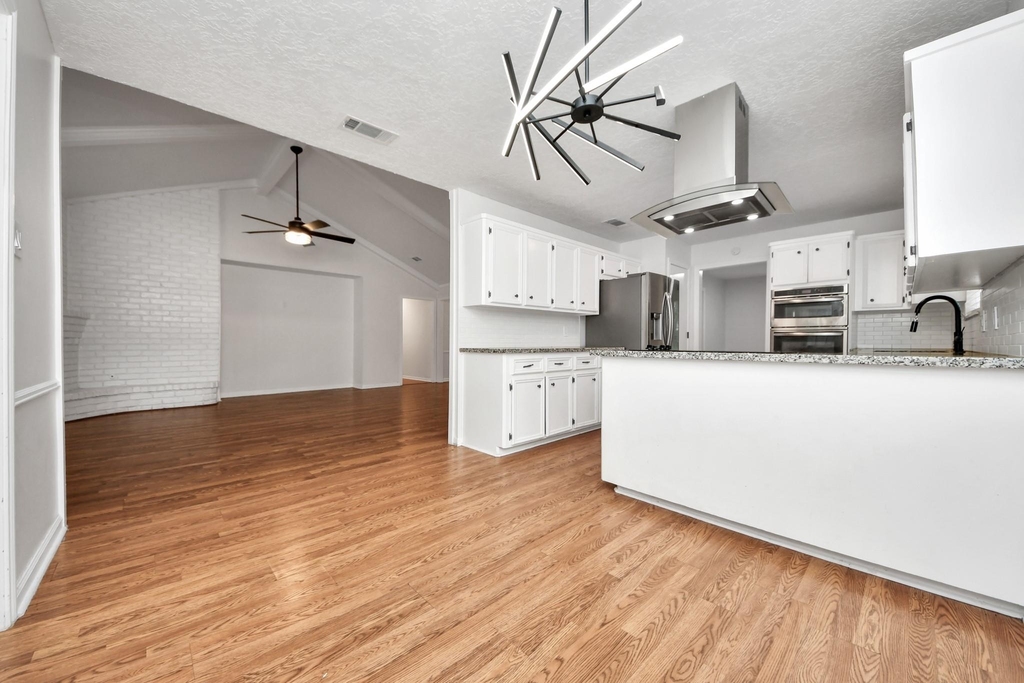 1319 Forsythe Lane - Photo 9