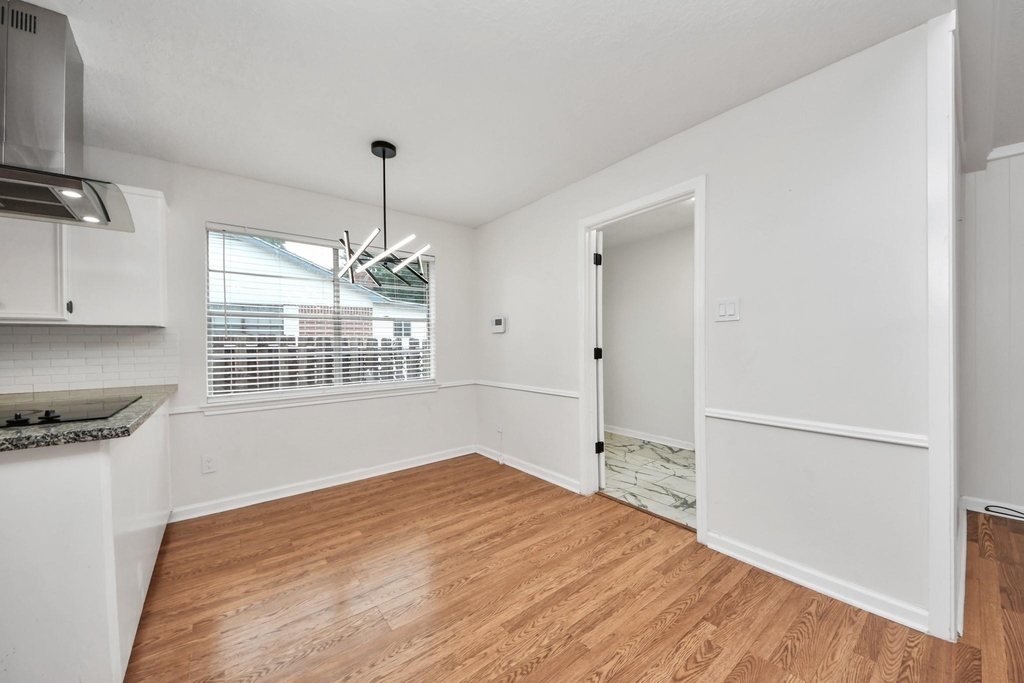 1319 Forsythe Lane - Photo 7