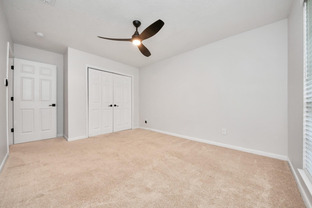 1319 Forsythe Lane - Photo 20