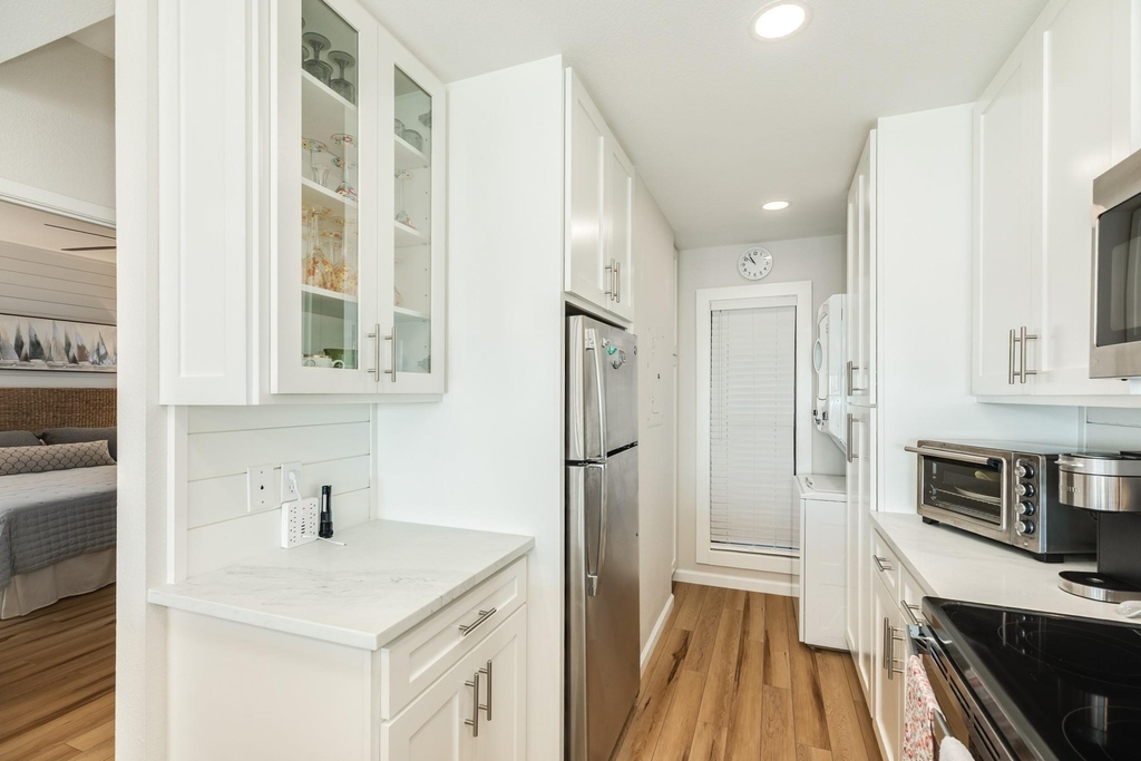 7700 Seawall Boulevard - Photo 9