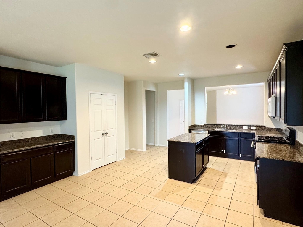 1331 S Maple Drive - Photo 10