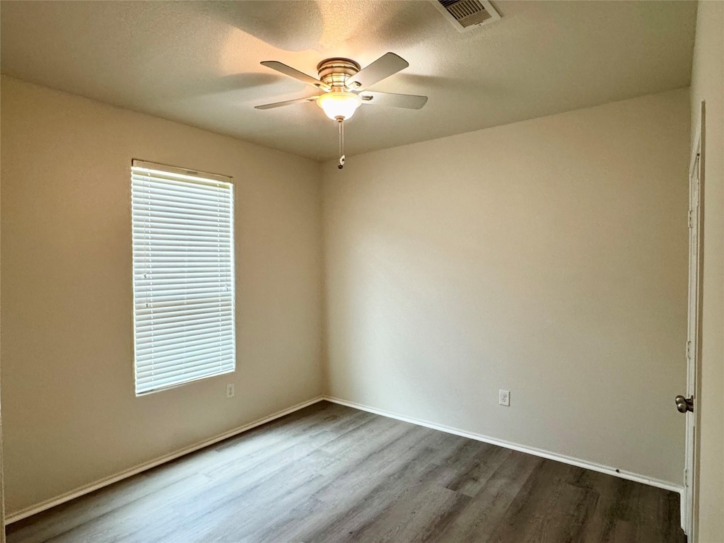 1331 S Maple Drive - Photo 17
