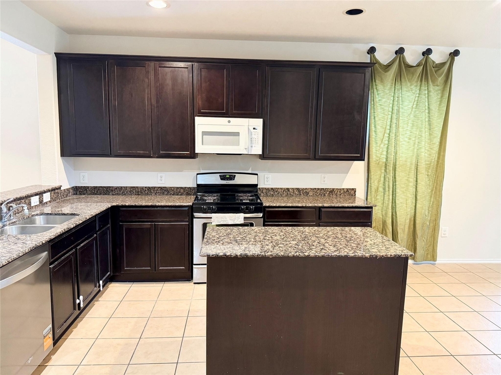 1331 S Maple Drive - Photo 8