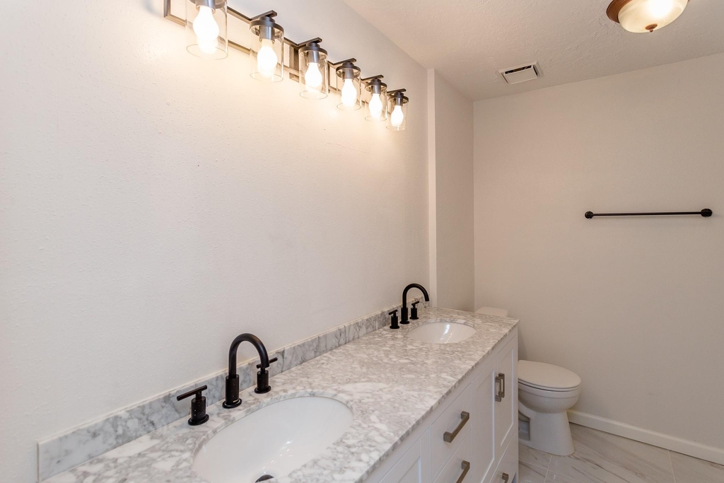 5115 Beaverhollow Drive - Photo 9
