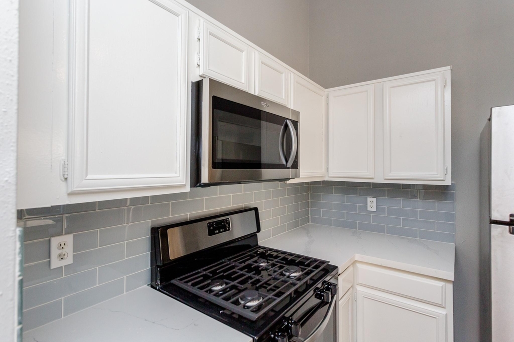 5115 Beaverhollow Drive - Photo 6