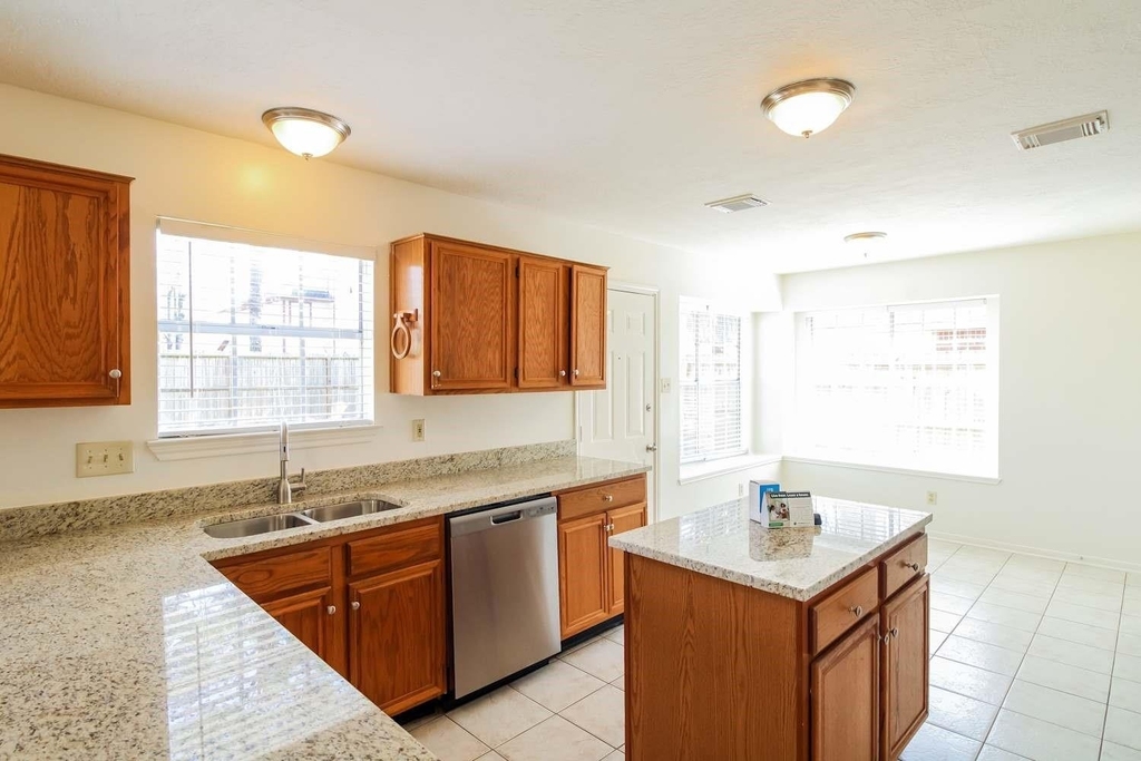 4409 Spoonbill Drive - Photo 6