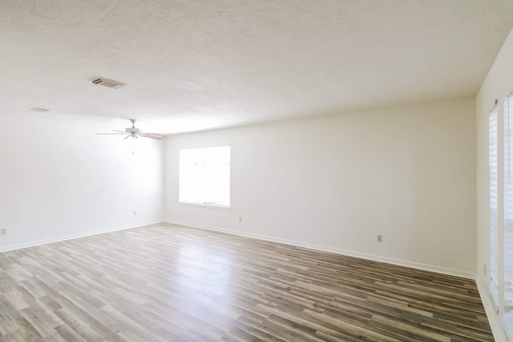 4409 Spoonbill Drive - Photo 3