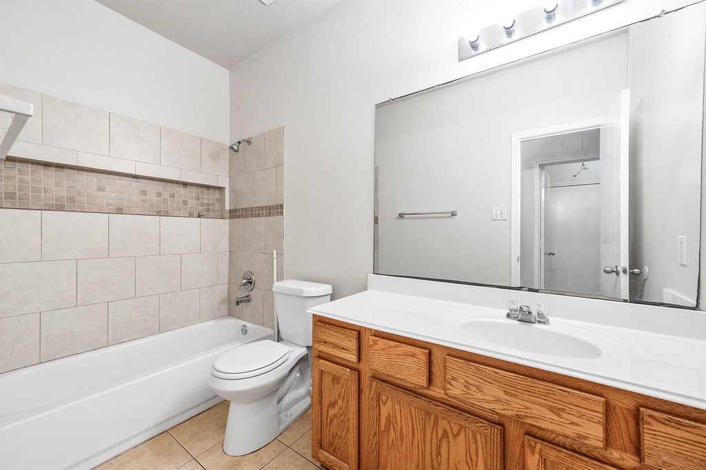 927 Hannah Falls Lane - Photo 20