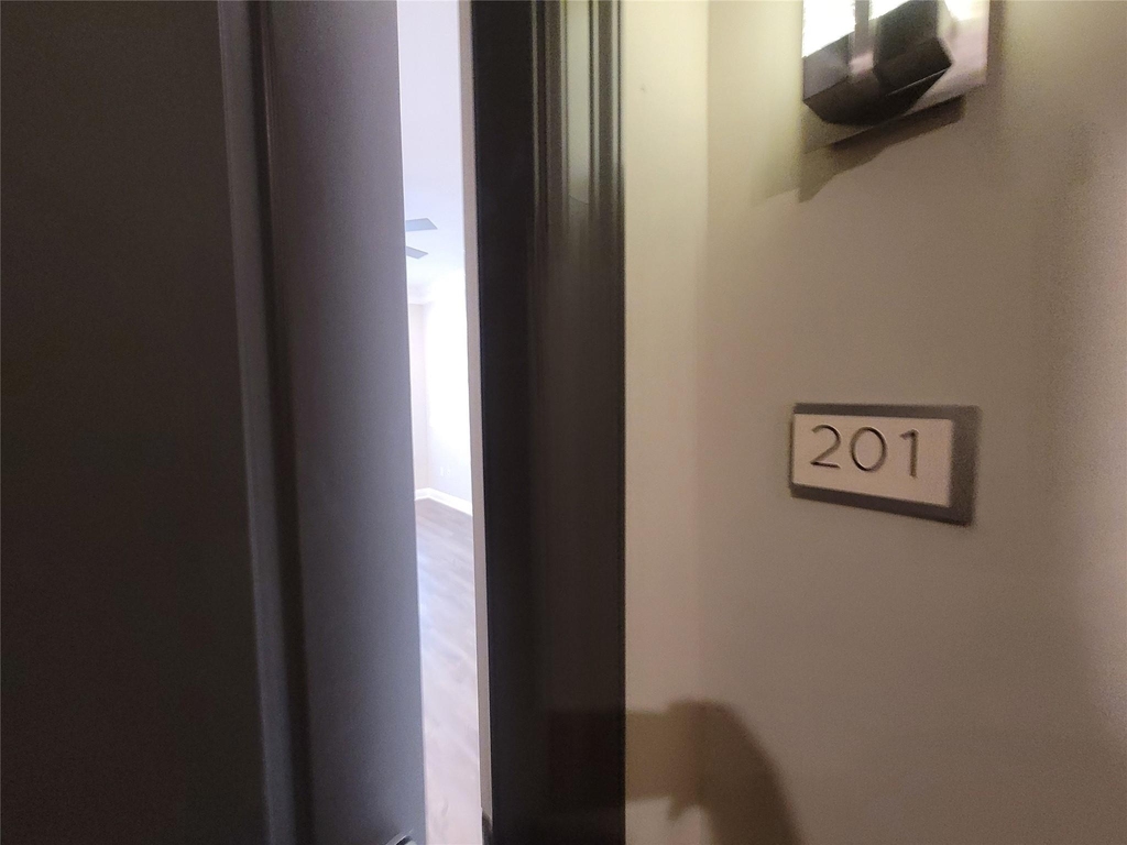 2111 Austin Street - Photo 12