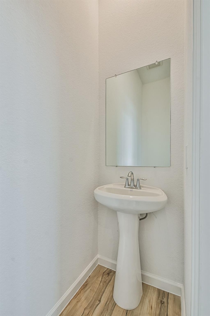 678 Royal Arch - Photo 16
