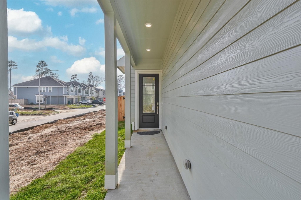 678 Royal Arch - Photo 2