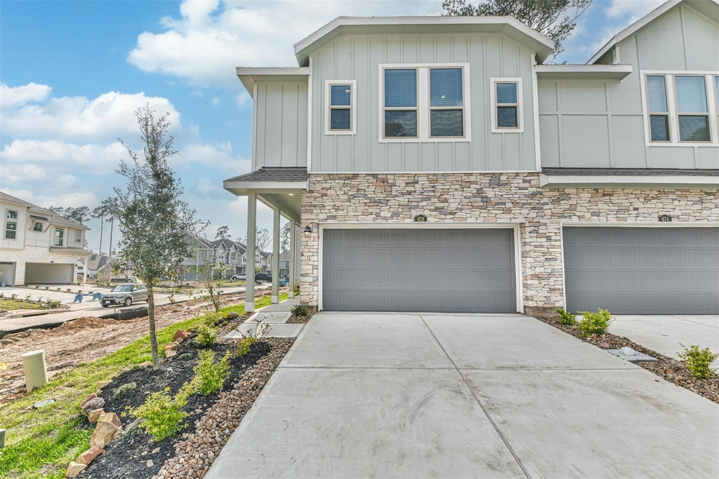 678 Royal Arch - Photo 0